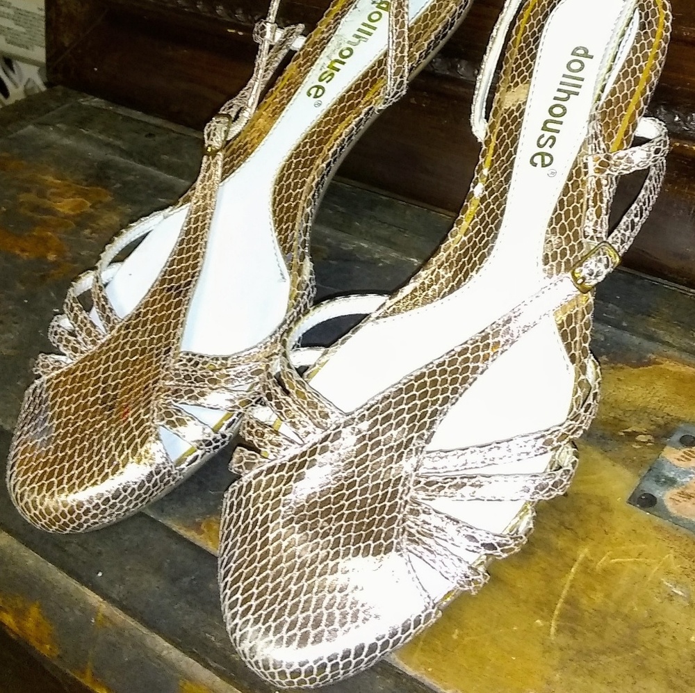 DollHouse  rose gold Metallic Slides